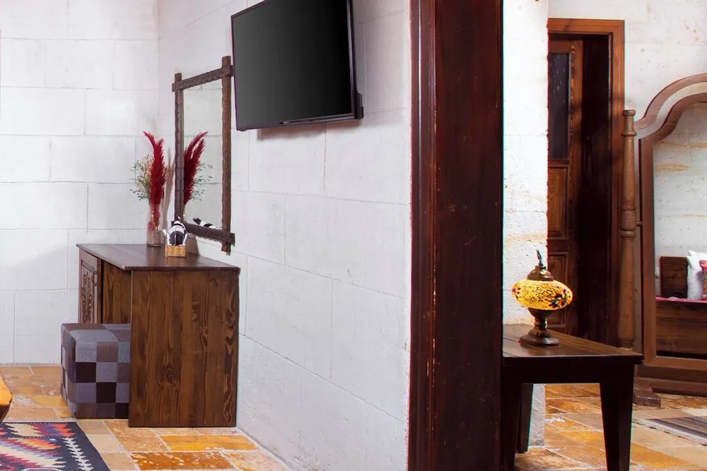 Deluxe Suite with Jacuzzi and Turkish Bath