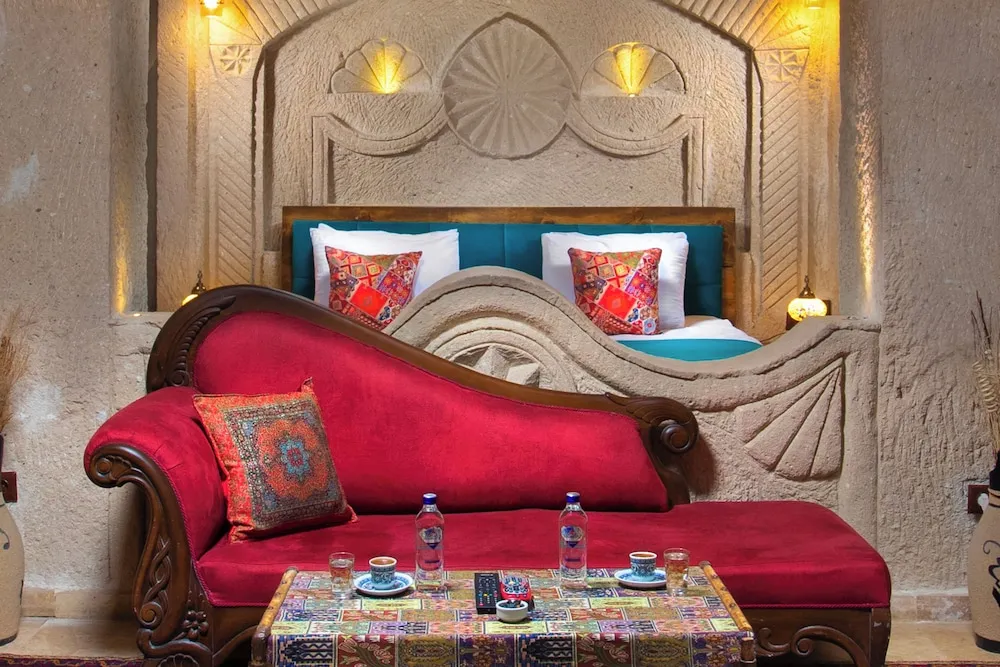 Royal Cave Suite