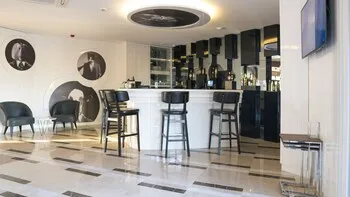 Acroter Hotel & Spa
