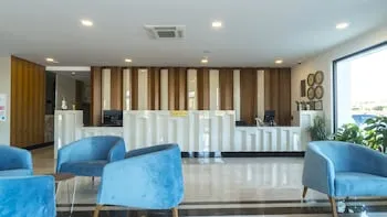 Acroter Hotel & Spa