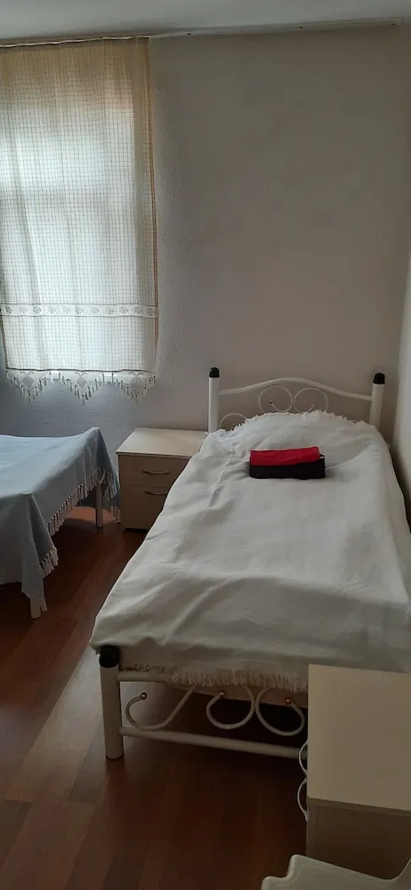 Basic Oda, Birden Çok Yatak, Sigara İçilmez, Kısmi Deniz Manzaralı