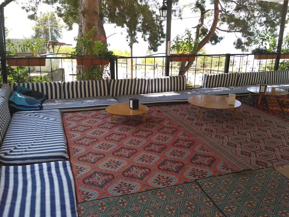 Basic Oda, Birden Çok Yatak, Sigara İçilmez, Kısmi Deniz Manzaralı