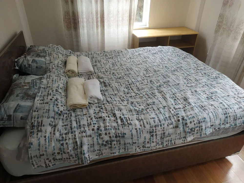 Classic Tek Büyük Yataklı Oda, 1 Büyük (Queen) Boy Yatak, Sigara İçilmez, Kısmi Deniz Manzaralı