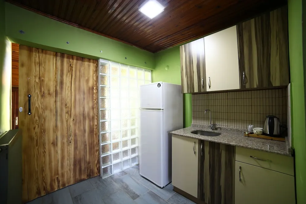 Deluxe Ortak Ranzalı Oda, Birden Çok Yatak, Kısmi Deniz Manzarası