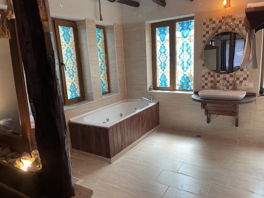 Honeymoon Süit, Sıcak Su Küveti, Bahçe Manzaralı