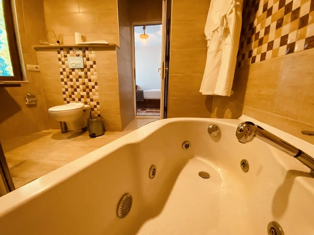 Deluxe Oda, Sıcak Su Küveti