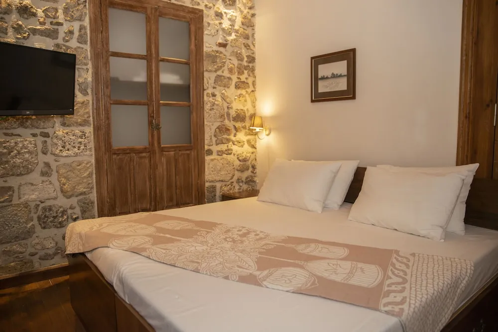 Classic Double or Twin Room Bakras