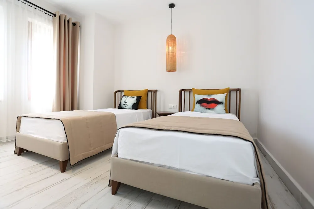Standard Apart Daire, Bahçe Manzaralı