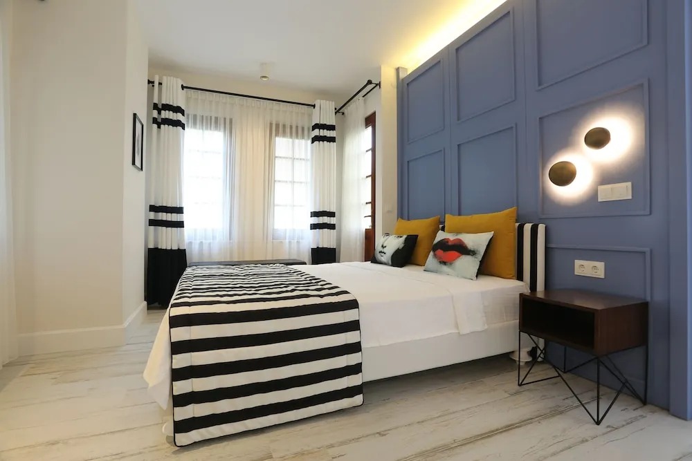 Exclusive Apart Daire, Deniz Manzaralı