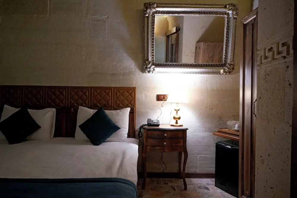 Classic Tek Büyük Yataklı Oda, 1 Büyük (Queen) Boy Yatak