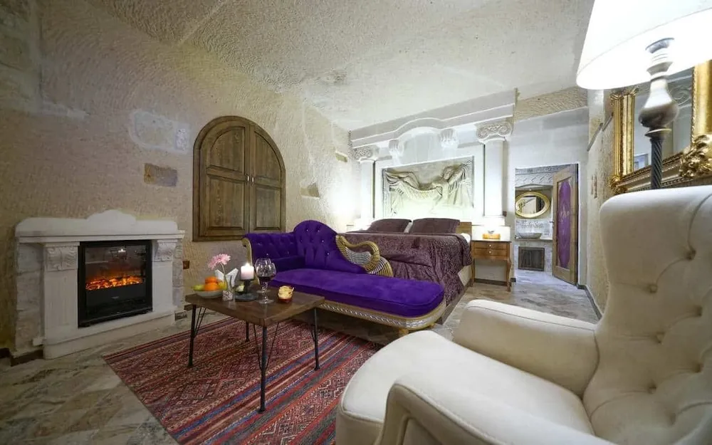 Honeymoon Oda, Sıcak Su Küveti