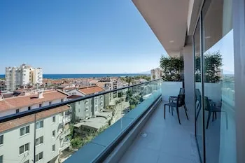 Awen Lara Hotel