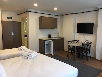 Modern Suites