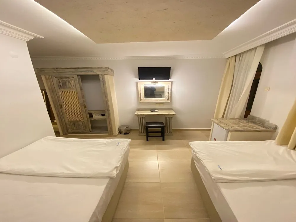 Standard Oda, Balkon, Kısmi Deniz Manzaralı