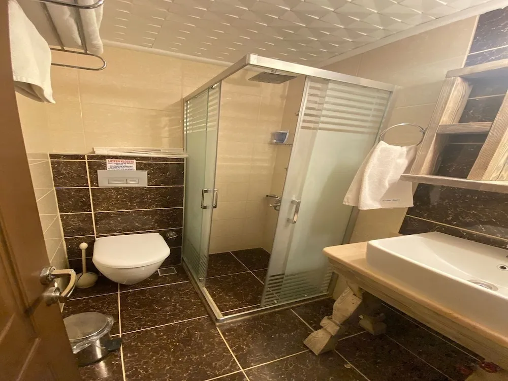Standard Oda, Balkon, Kısmi Deniz Manzaralı