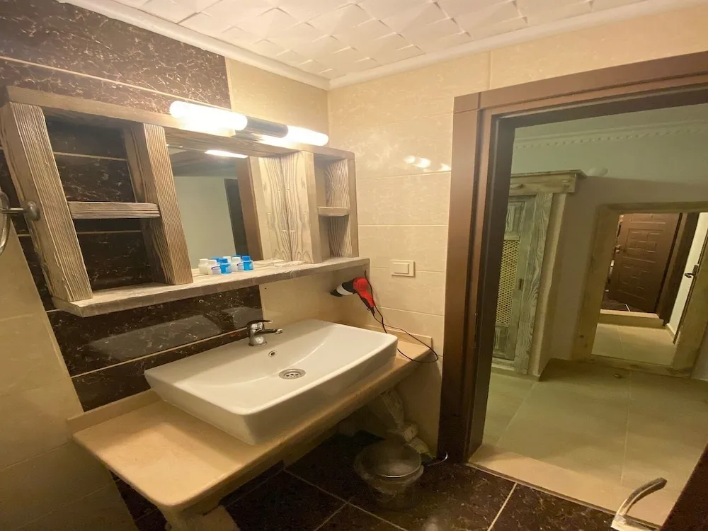 Standard Oda, Balkon, Kısmi Deniz Manzaralı