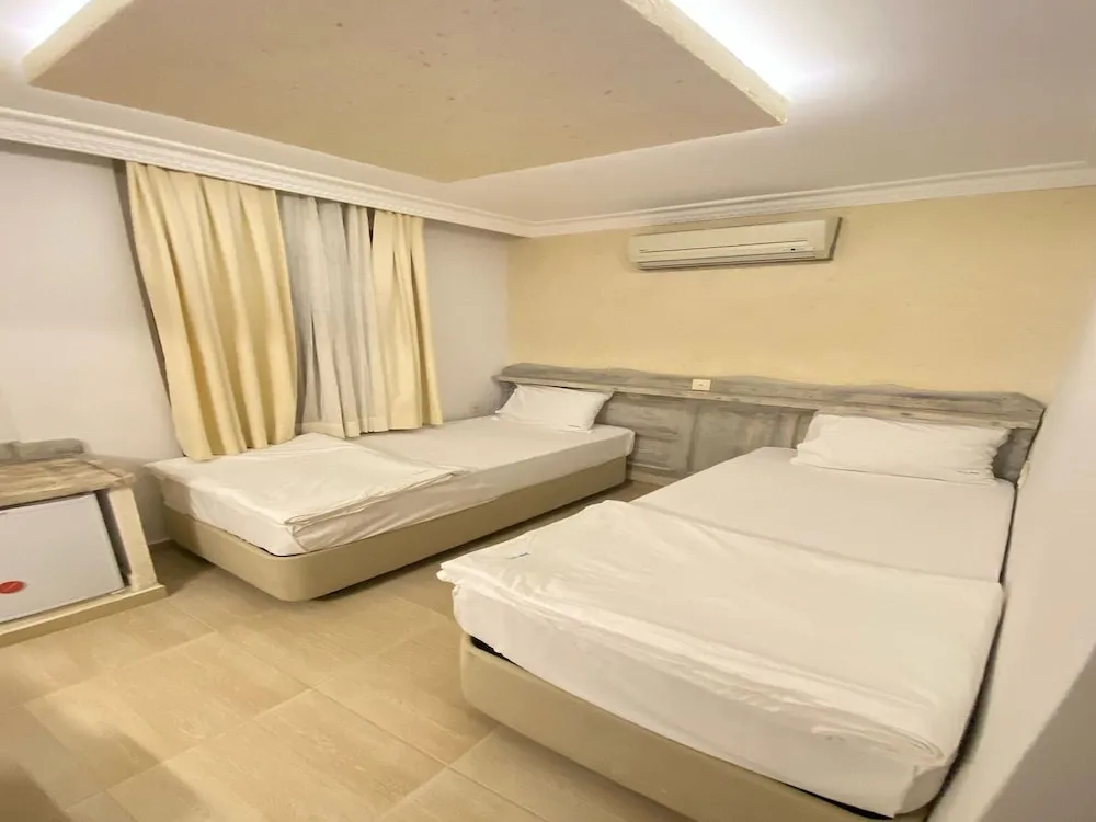 Standard Oda, Balkon, Kısmi Deniz Manzaralı