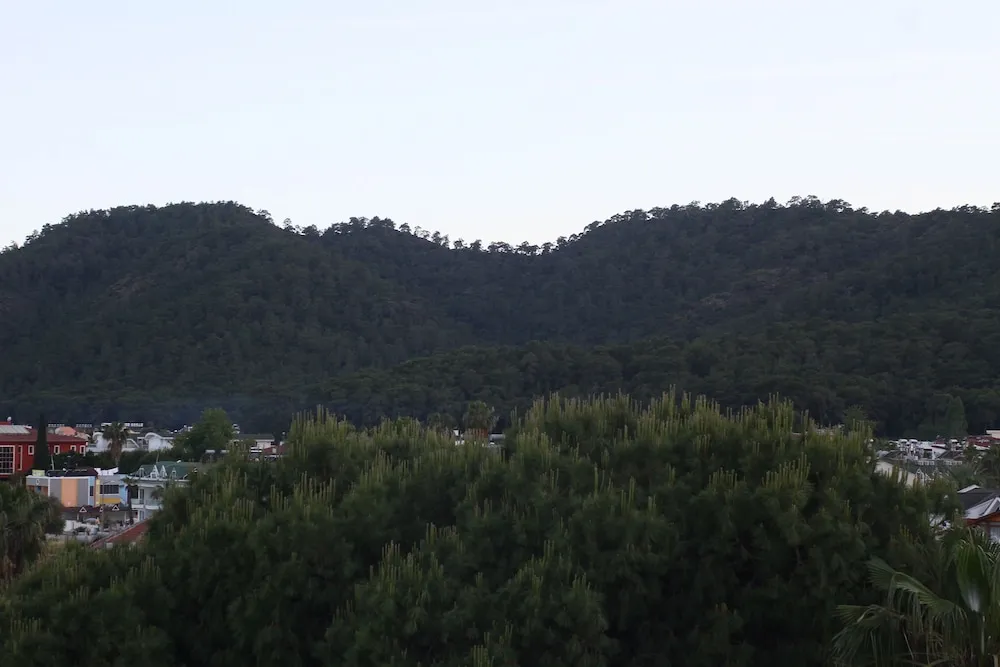 Superior Üç Kişilik Oda, Dağ Manzaralı