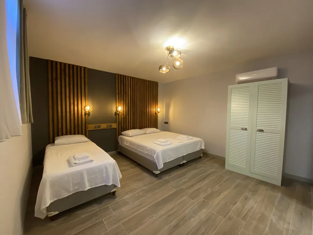 Bodrum Kat Üç Kişilik Oda
