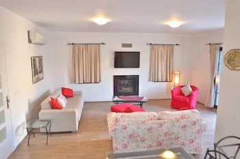 Merla Kaş Villa Otelleri