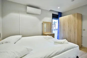 Mene Suites
