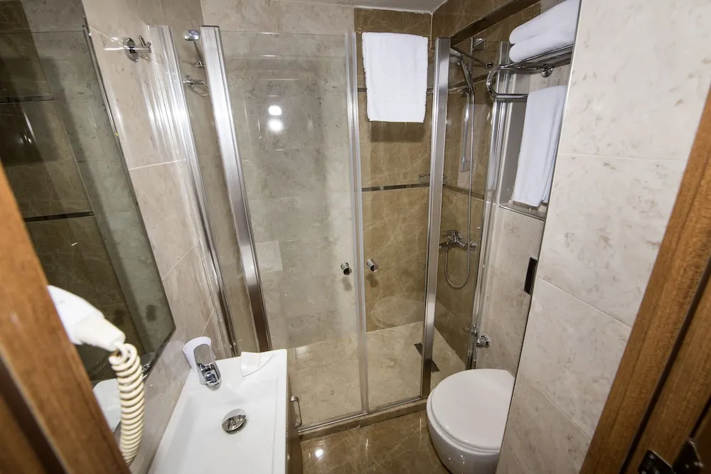 Standard Üç Kişilik Oda