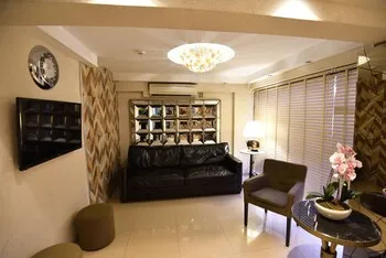 B Guest Hotel