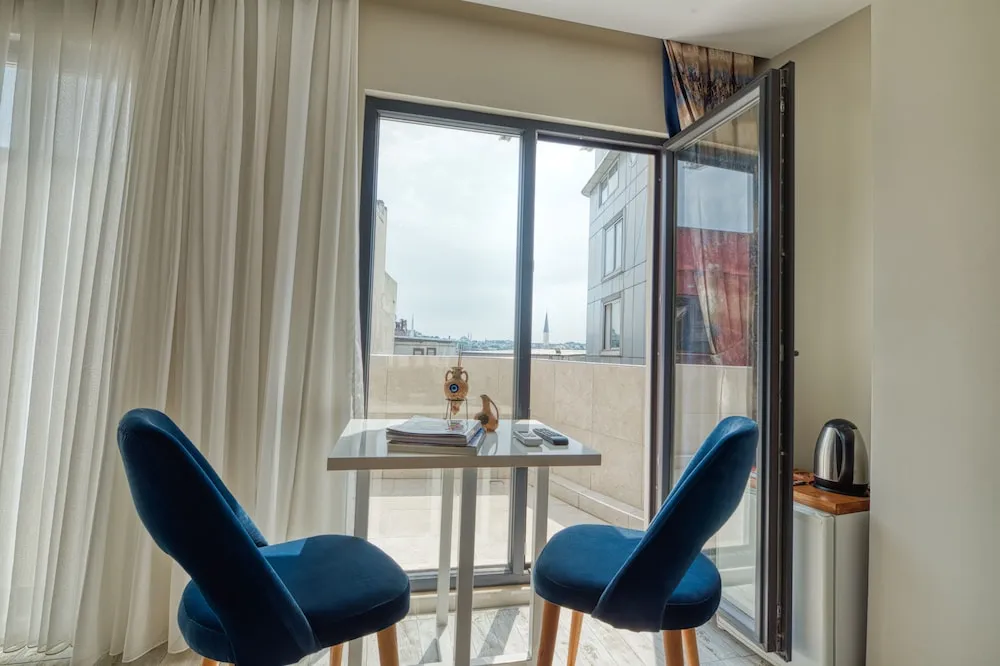 Deluxe Oda, 1 En Büyük (King) Boy Yatak, Balkon