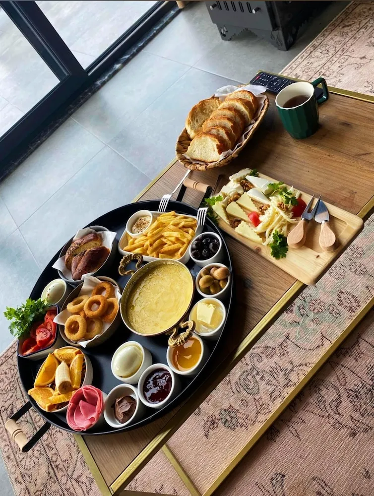 Romantic Kır Evi, Dağ Manzaralı