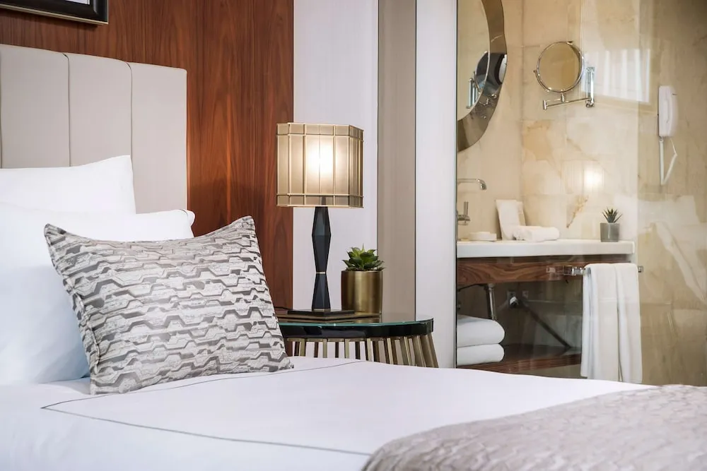 Superior Oda, Şehir Manzaralı