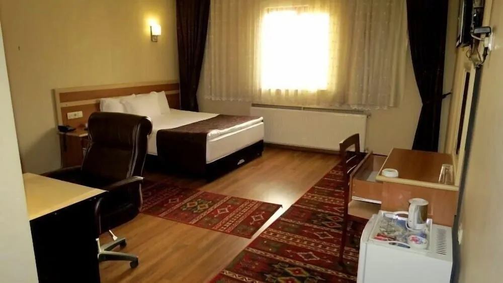Standard Büyük Yataklı Tek Kişilik Oda