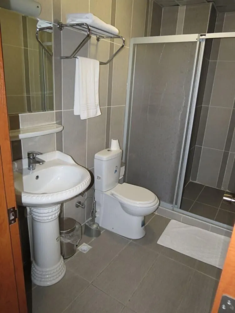 Standard Büyük Yataklı Tek Kişilik Oda