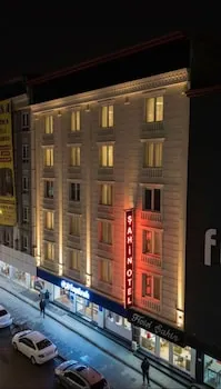 Şahin Hotel