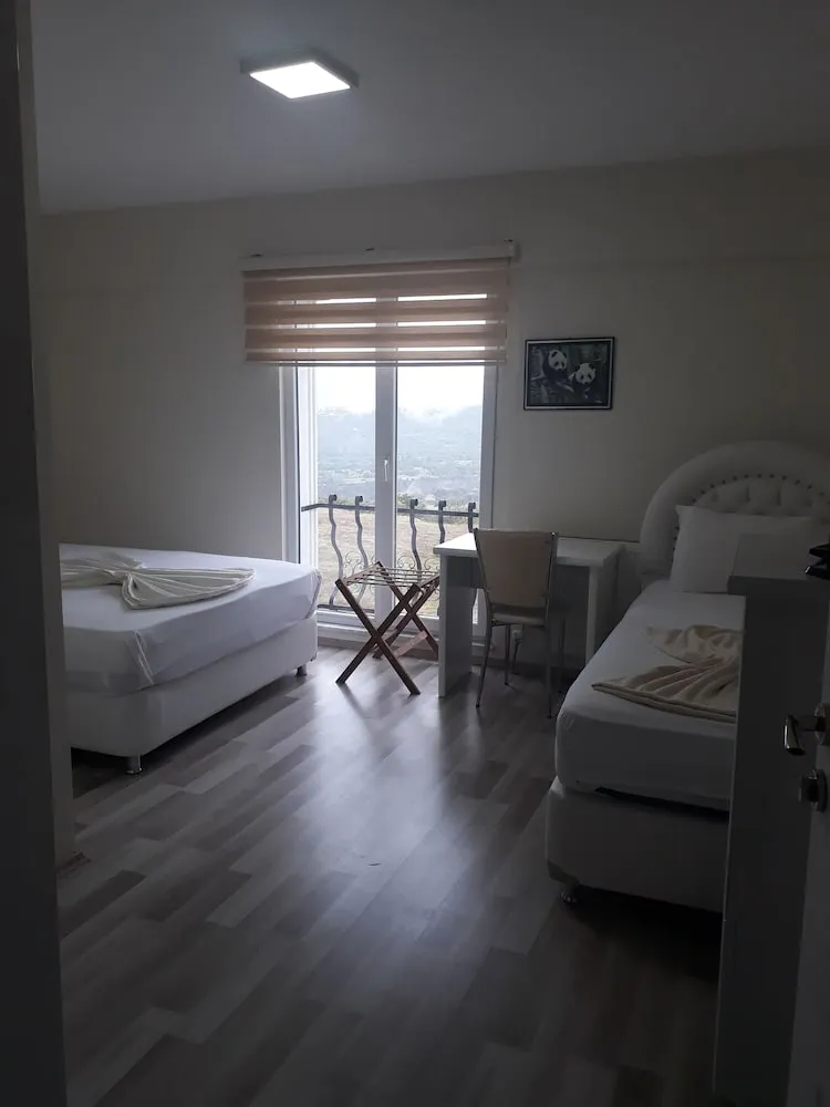 Comfort Üç Kişilik Oda, Şehir Manzaralı