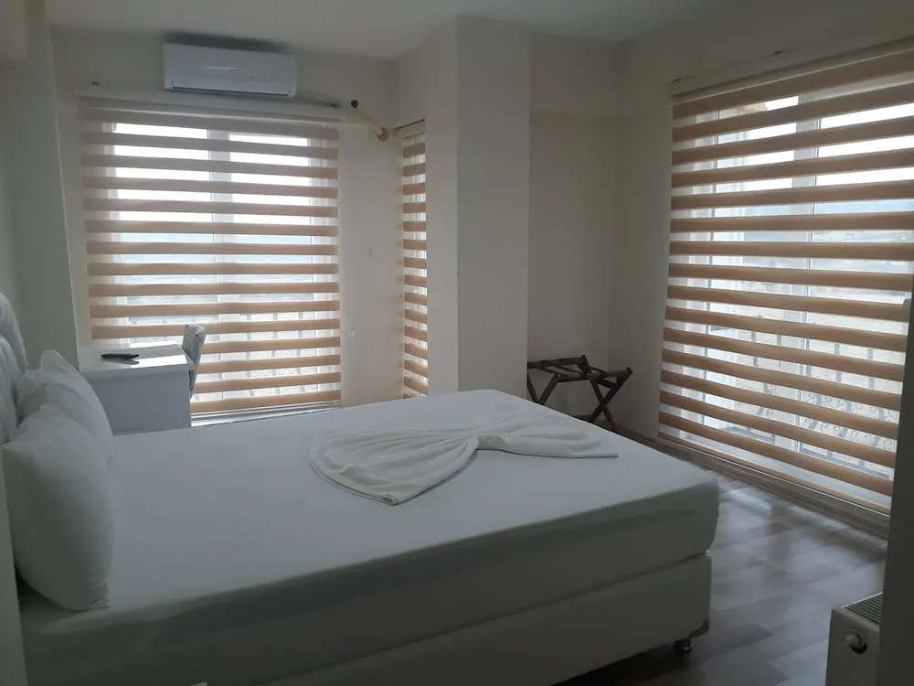 Deluxe Tek Büyük veya İki Ayrı Yataklı Oda, Şehir Manzaralı