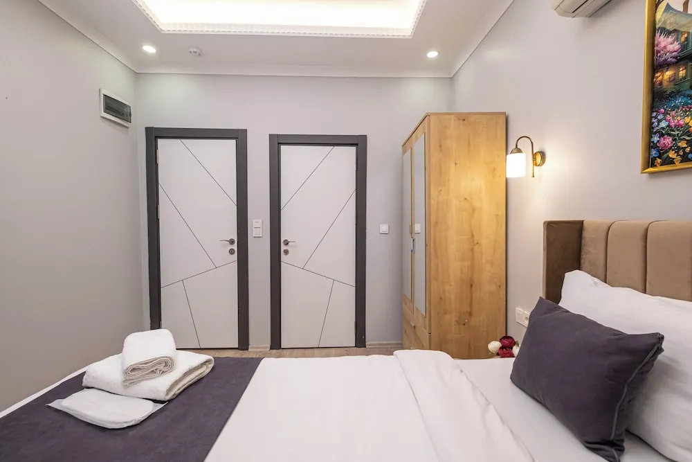 Deluxe Tek Büyük Yataklı Oda