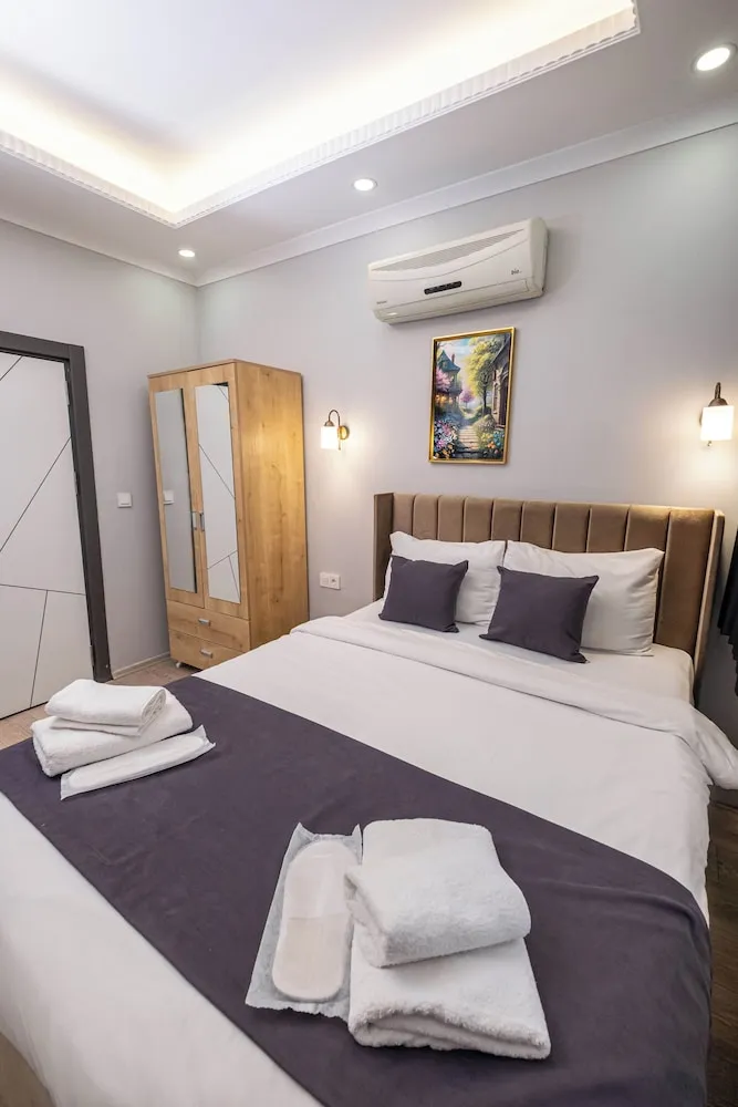 Deluxe Tek Büyük Yataklı Oda