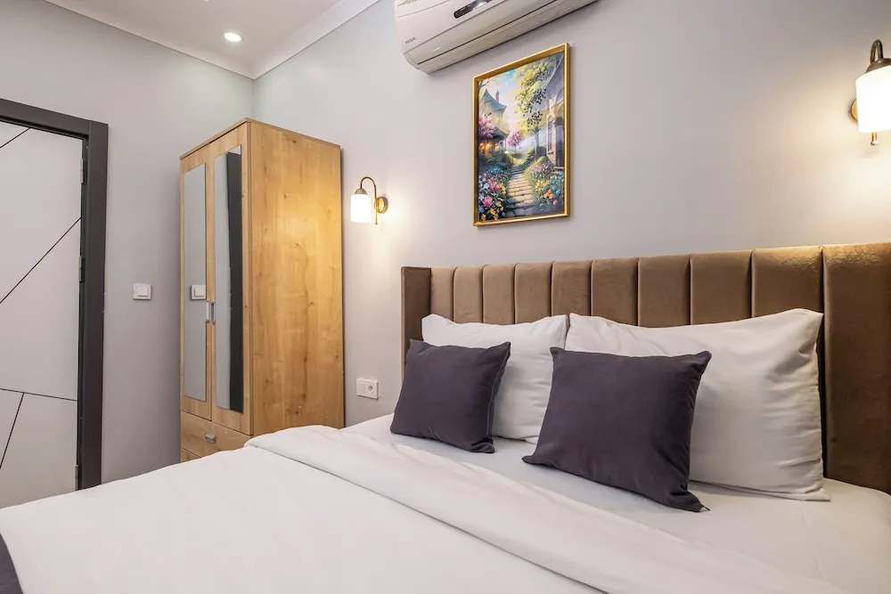 Deluxe Tek Büyük Yataklı Oda