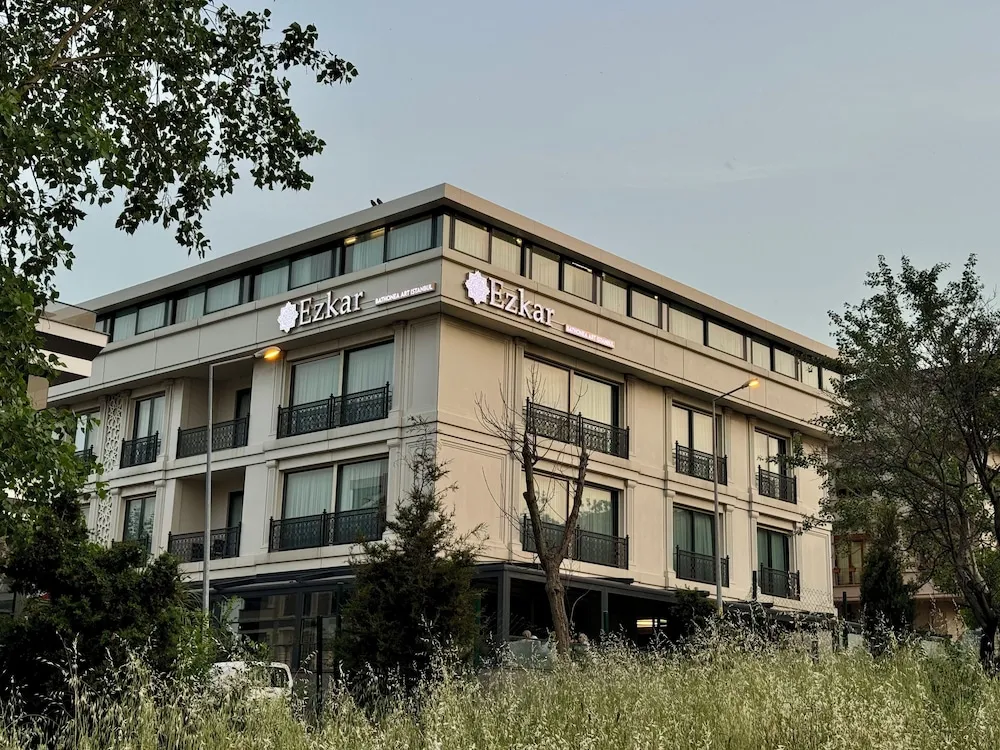 Ezkar Hotel