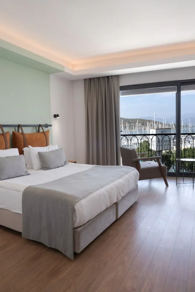 Panoramic Tek Büyük Yataklı Oda, Marina Manzaralı