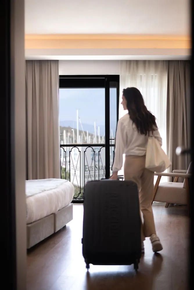 Panoramic Tek Büyük Yataklı Oda, Marina Manzaralı