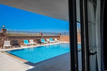 Cunda Taşçı Otel