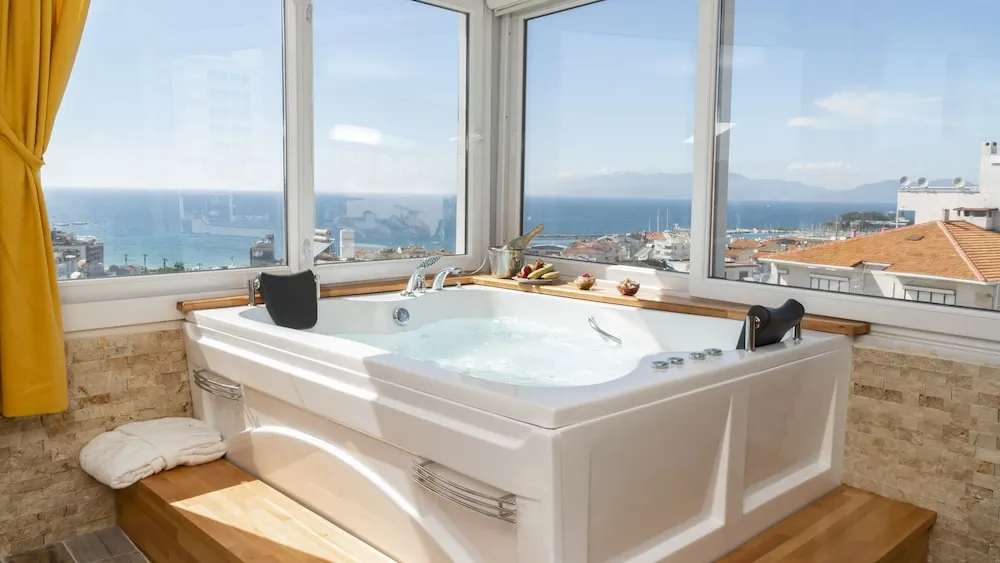 Deluxe Çatı Katı (Loft), Deniz Manzaralı