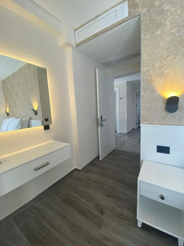 Comfort Tek Büyük Yataklı Oda, Şehir Manzaralı