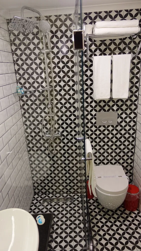 Tek Büyük veya İki Ayrı Yataklı Oda, Şehir Manzaralı