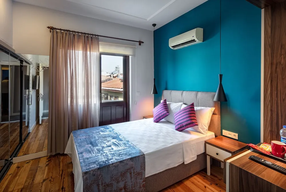 Deluxe Tek Büyük Yataklı Oda, Deniz Manzaralı