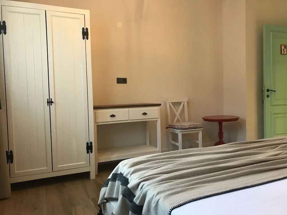 Standard Oda, Tepe Manzaralı