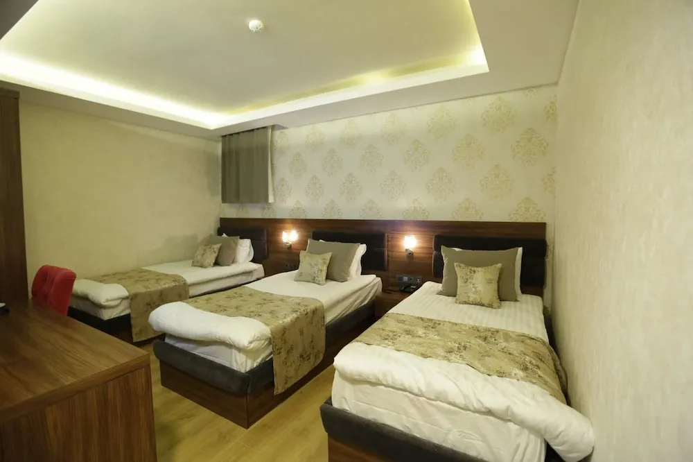 Family Üç Kişilik Oda, Şehir Manzaralı