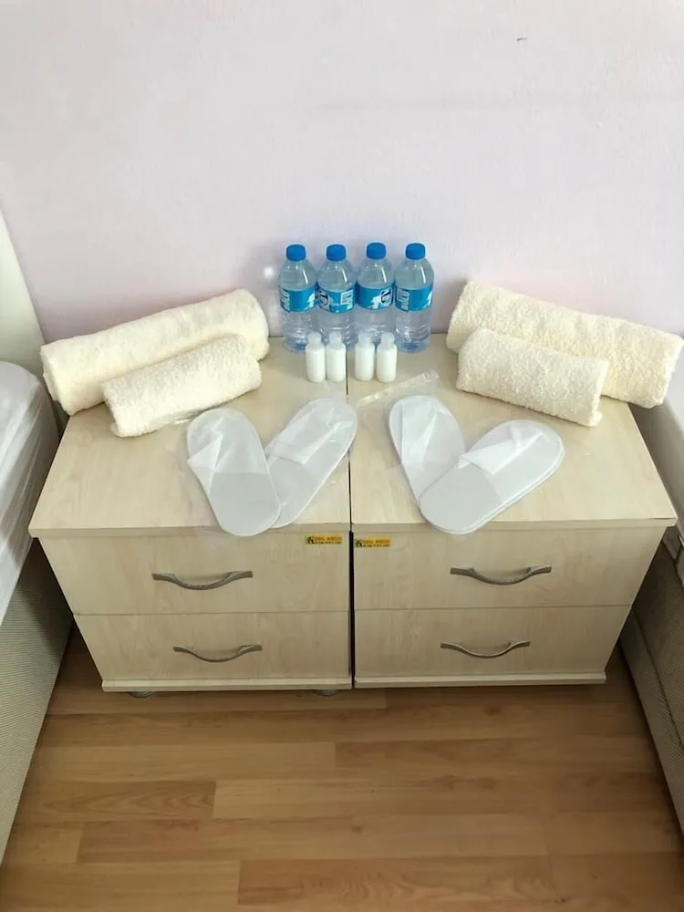 Üç Kişilik Oda