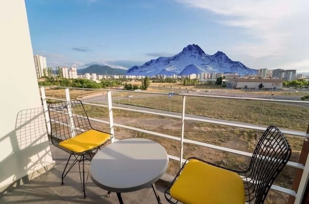 Junior Suite Room with Mountain View